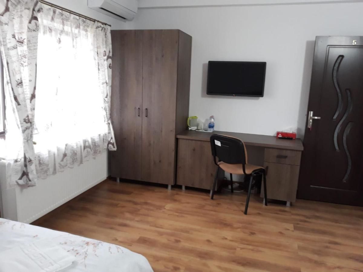 Гостевой дом DNT HOUSE & Spa Cârcea-7